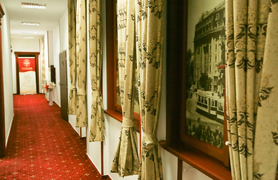 Bucharest Comfort Suites Hotel-1